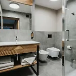 Jan Aparthotel 3*