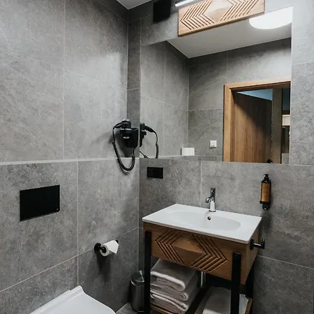 Jan Aparthotel 3*